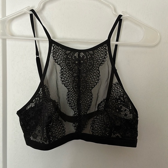 NWOT Body by Victoria Black High Neck Bralette! - Picture 1 of 5